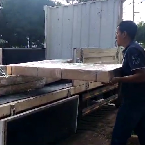 Equipo profesional de Livingtek especializado en ventanas y mamparas de PVC en Cusco